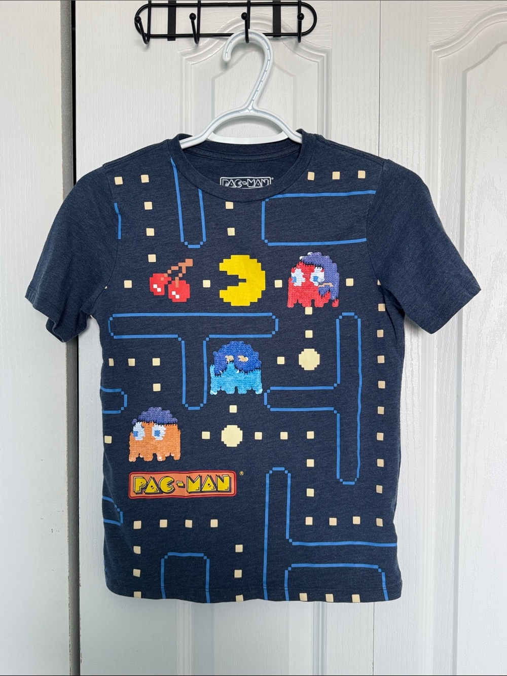 Pac-Man Retro Arcade Graphic Maze T-Shirt - Youth Large Grey